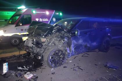 En el choque murieron dos chicas y un hombre