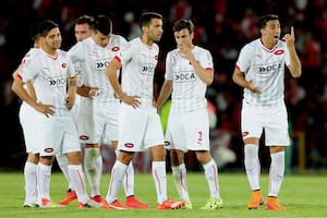 En el cierre del primer tiempo, la preocupación ya atrapaba a Benítez, Mancuello, Cuesta, Ortiz, Tagliafico y Pellerano