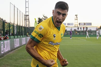 En el club de Florencio Varela el jugador uruguayo logró dos títulos: ambos en 2020