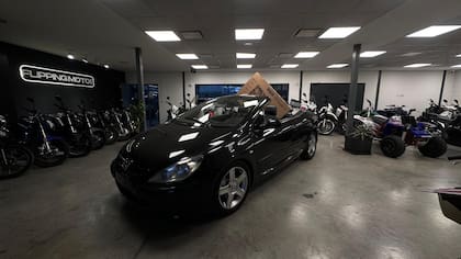 En el concesionario no sólo venden autos