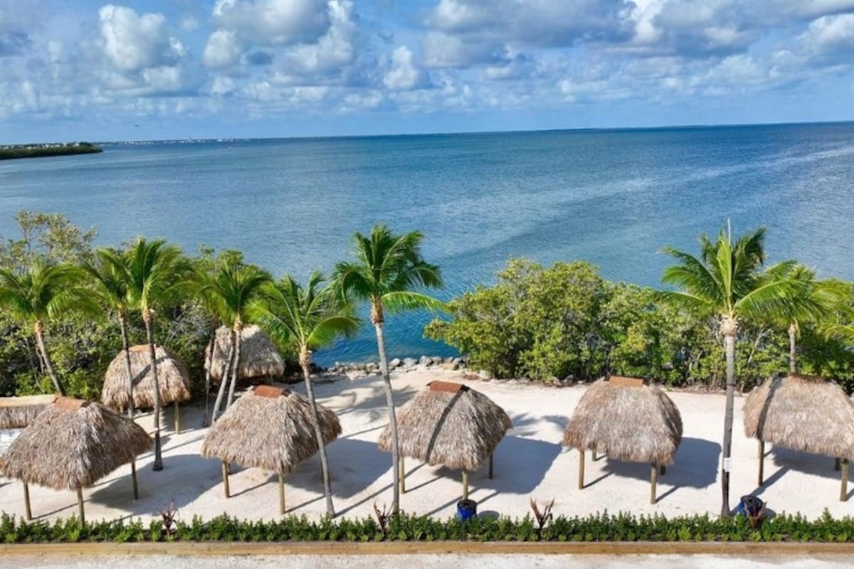 En el condado de Collier, Florida, encontraron un cargamento de Cocaína flotando en el agua; no es el primero que aparece en los Cayos