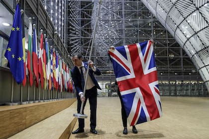 En el Consejo Europeo, en Bruselas, retiraron la bandera británica
