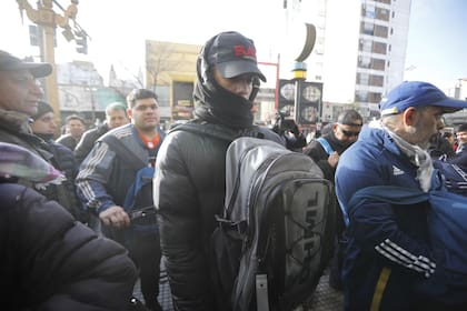En el contexto de paro de colectivos se sumó que el tren Sarmiento también estuvo de paro por el personal jerarquizado. Se levantó el paro de trenes y sale el primer de Once con destino Moreno