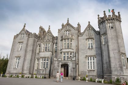 En el corazón de Irlanda, el Kinnitty Castle es uno de los pocos palacios que hospedan a viajeros.