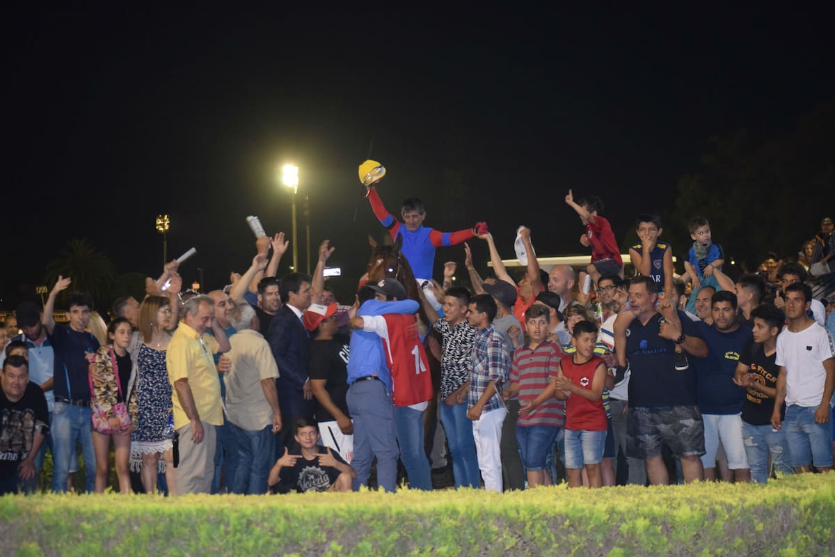En el Dardo Rocha, Sólo un Momento ganó guapeando, con Pablo Falero; ahora serán rivales