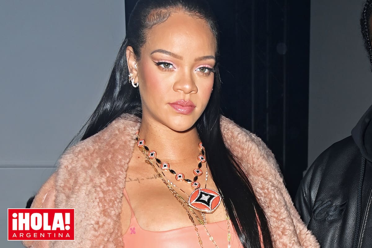 En el desfile de Off-White durante la semana de la moda en París, con el conjunto más conservador que lució desde que está embarazada.