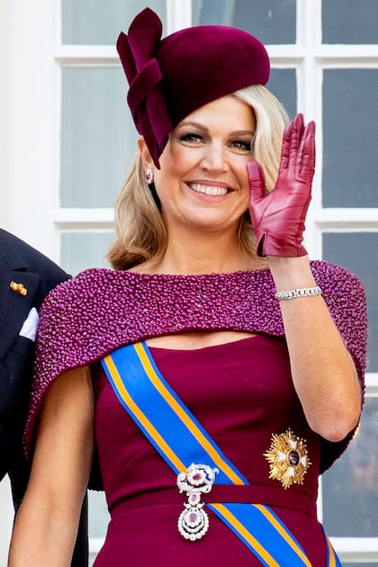 En el Día del Príncipe o Prinsjesdag de 2019, la reina Máxima estrenó este diseño de Jan Taminiau que ahora lució su hija Ariane