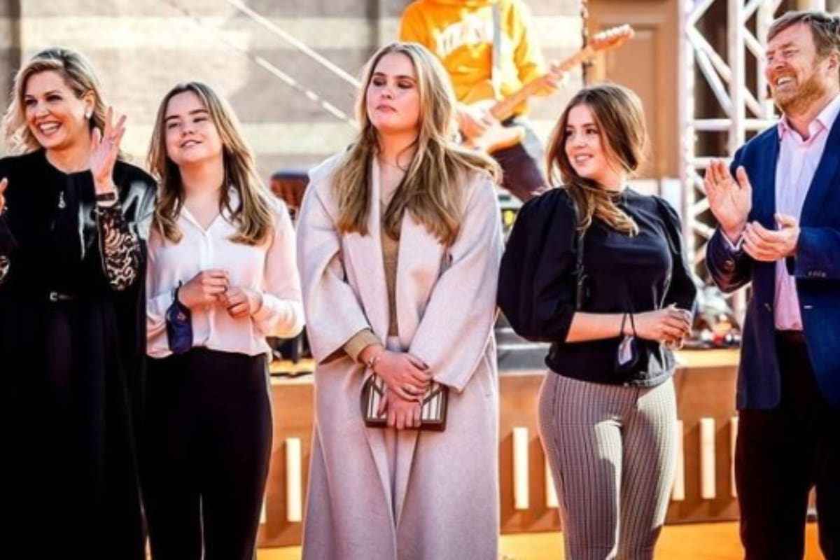En el Día del Rey, la reina Máxima y sus hijas, las princesas Amalia, Alexia y Arianne, se relajaron, cantaron y bailaron