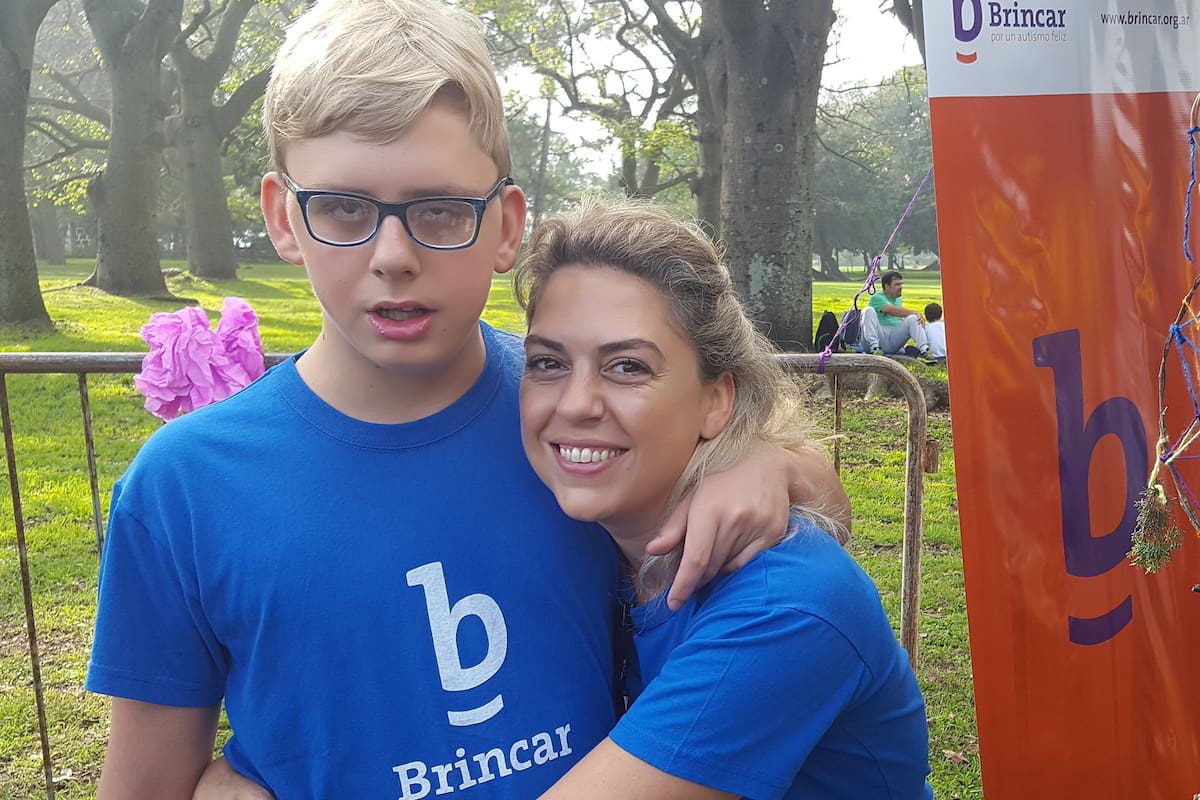 En el Día Mundial de Concientización sobre el Autismo, las ONG que se dedican a la temática cuentan que, por la cuarentena, las consultas se triplicaron. Son muchos los chicos y las chicas con esta condición para quienes el cambio de rutina y los altos niveles de estrés profundizaron conductas disru