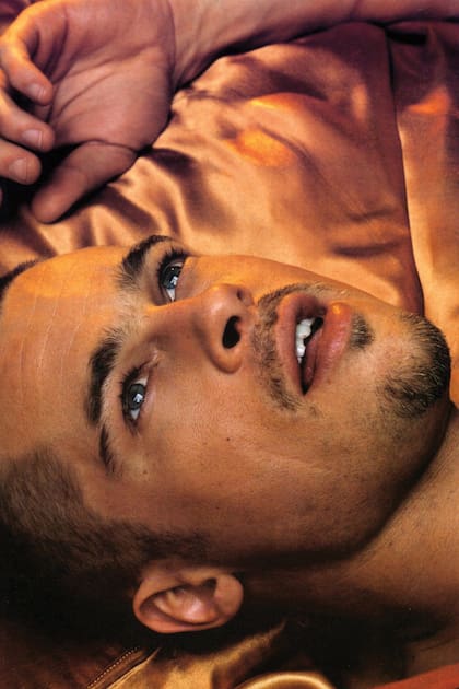 En el film, "El club de la pelea", el artista estadounidense se pone bajo la piel de Tyler Durden, un fabricante de jabones con una filosofía de vida singular.