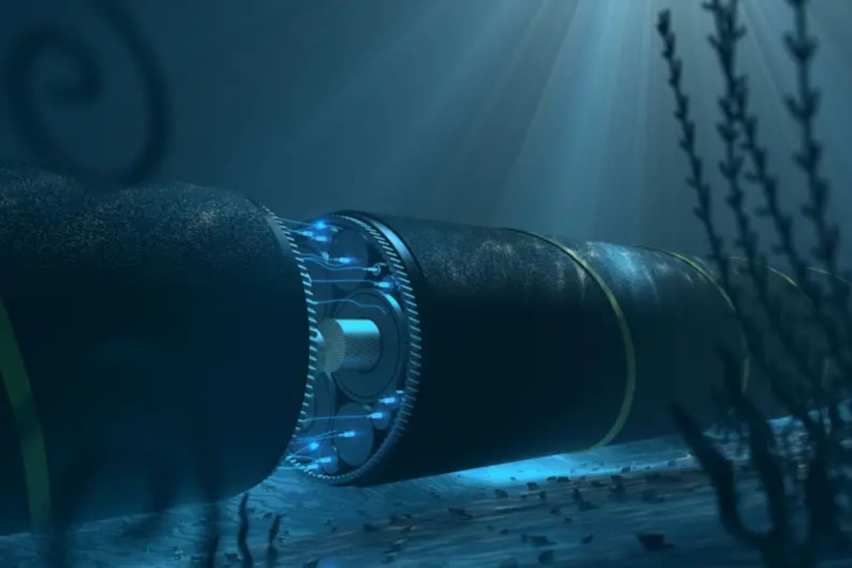 En el fondo marino hay kilómetros de cables que transportan información vital