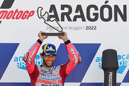 En el giro final Enea Bastianini superó a Francesco Bagnaia y ganó el Gran Premio de Aragón de MotoGP