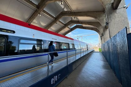 En el gobierno del país existe un plan llamado “Trenes para Chile”, que contempla la puesta en marcha de la operación Santiago-Chillán, 400 km al sur de Santiago