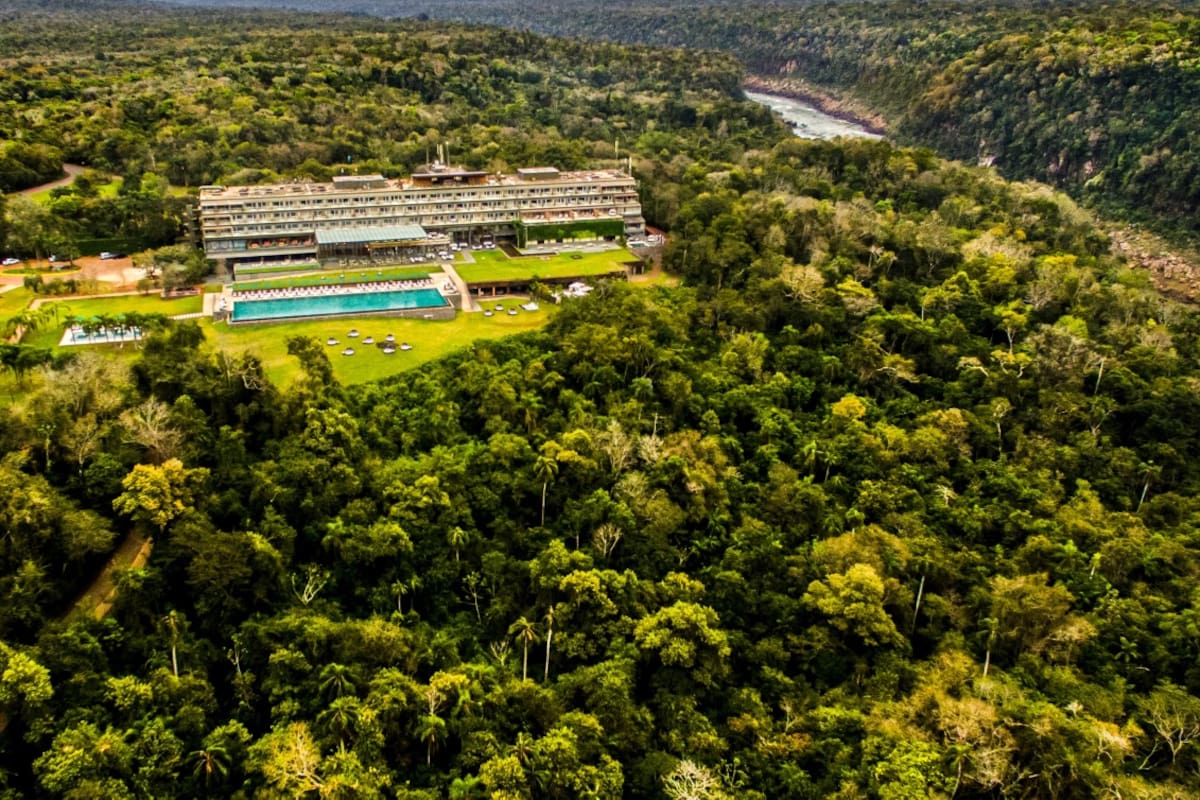 En el Gran Meliá Iguazú, que está dentro del parque nacional, la fauna local cada vez está mar cerca del hotel