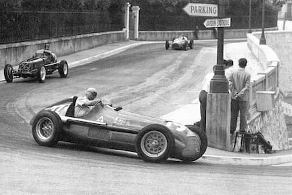 En el Gran Premio de Mónaco, la segunda carrera del calendario de 1950, Juan Manuel Fangio logró el primer triunfo en la Fórmula 1