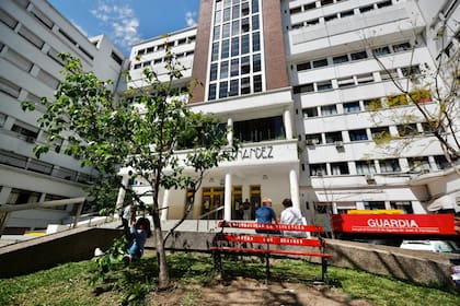 En el Hospital Fernández funciona la única unidad en su tipo en el país que brinda cuidados respiratorios no invasivos para pacientes críticos