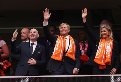 En el Houston Stadium, los reyes saludaron a la hinchada junto a Gianni Infantino, presidente de la FIFA