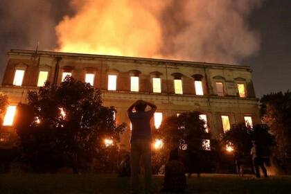 En el incendio, quedaron reducidos a cenizas archivos que eran la memoria de los pueblos originarios