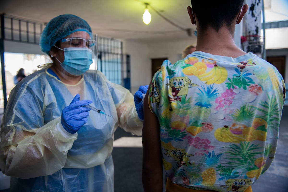 En el interior del país denuncian que el personal médico no es suficiente y que faltan materiales; ayer Lacalle Pou habló de “blindar mayo”