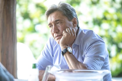 En el jardín de su casa, en un country de zona Norte, se realizó la entrevista
