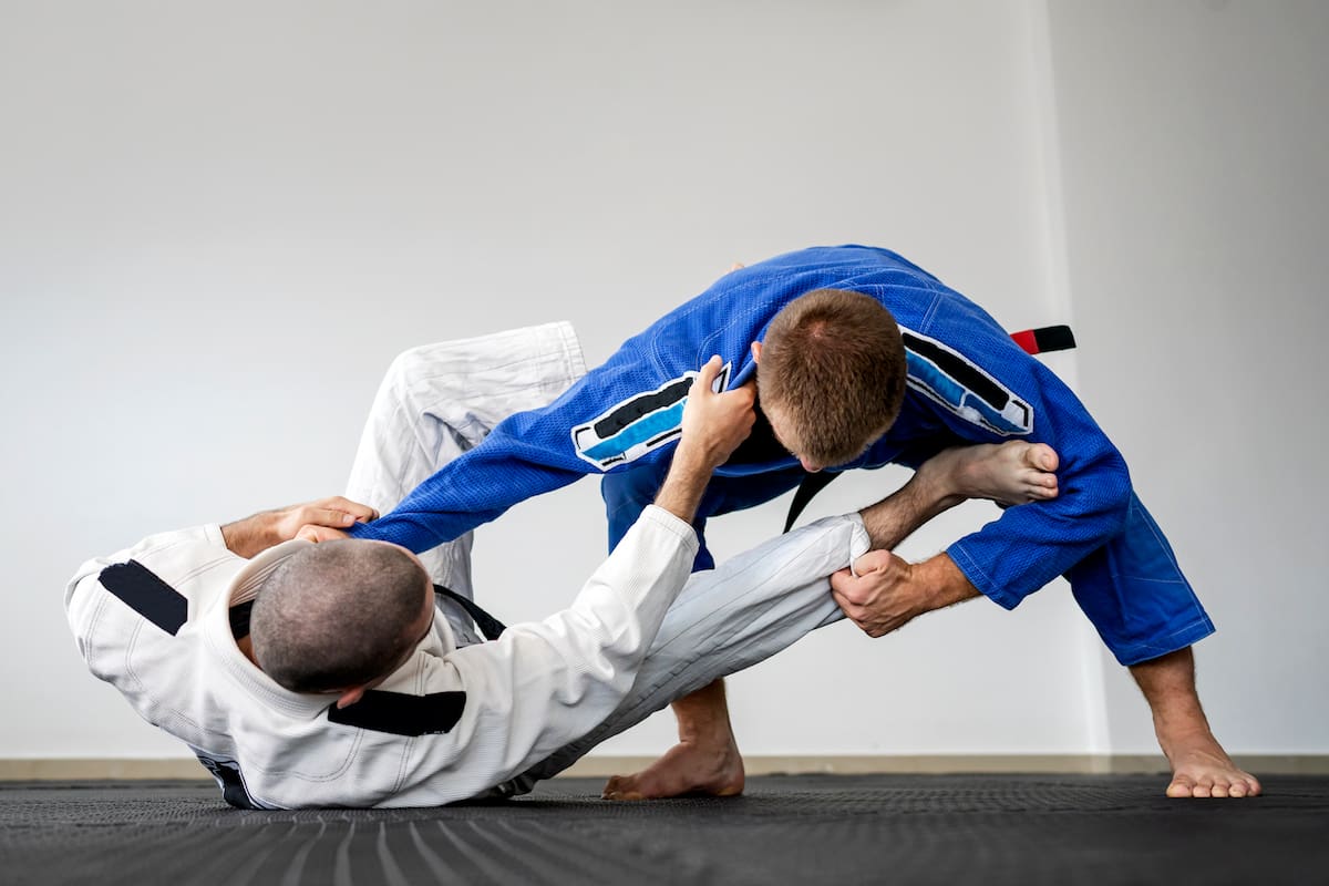 En el jiu-jitsu brasileño uno tiene que adelantarse a los movimientos del oponente, definir una estrategia y tomar decisiones críticas bajo presión