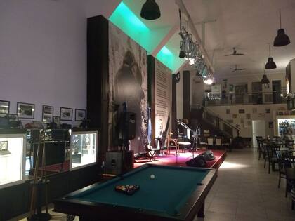 En el local también se puede jugar al pool