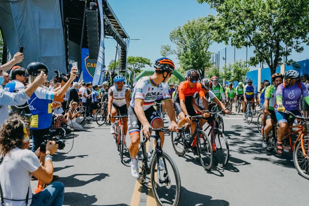 En el marco de una multitudinaria bicicleteada encabezada por el eslovaco Peter Sagan, una de las figuras más reconocidos del ciclismo internacional, se presentó oficialmente la 39 realización de la tradicional Vuelta a San Juan 2022