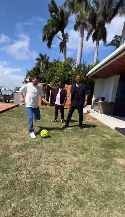 En el marco del estreno de Bad Boys, Will y Martin, aparecieron en un video junto a Lionel Messi