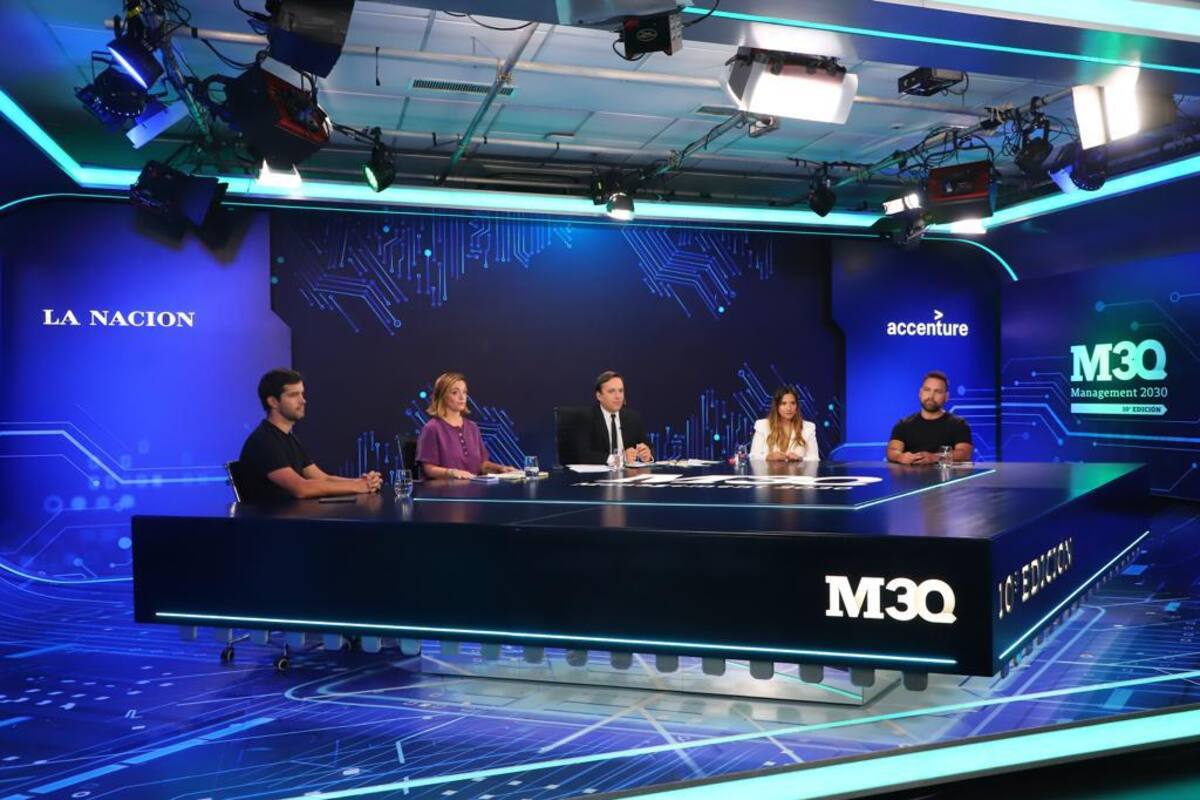 En el marco del primer capítulo de la décima edición de Management 2030, se demenuzó el uso de la inteligencia artificial y sus avances