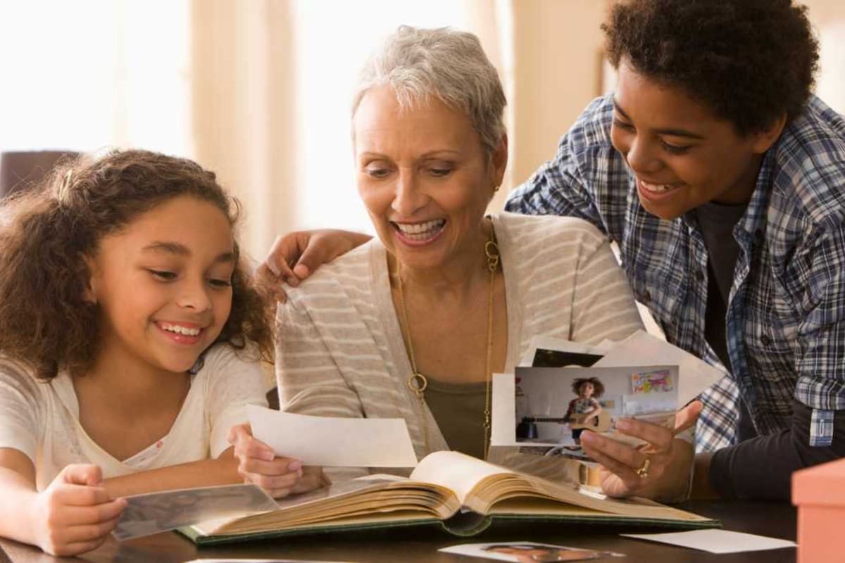 En el Mes de la Herencia Hispana se celebran las contribuciones de las personas de los Estados Unidos con raíces en España, México, América Central, América del Sur y los países hispanohablantes del Caribe