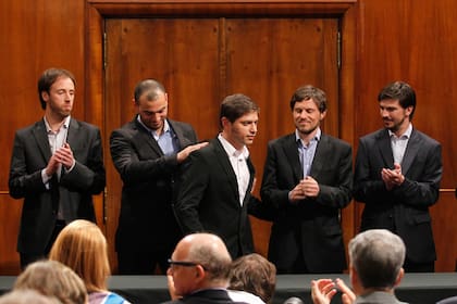En el microcine del ministerio de Economia junto al flamante ministro Axel Kicillof, fueron presentados los nuevos funcionarios Emmanuel Álvarez Agis como secretario de Política Económica; Pablo López, en la Secretaría de Finanzas; Augusto Costa, como secretario de Comercio Interior; y Federico Gast
