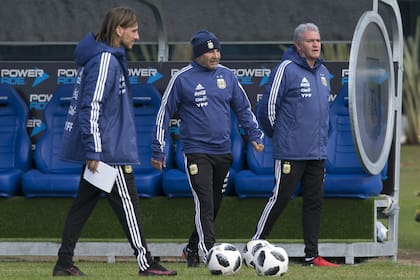En el Mundial 2018, con Sebastián Beccacece y Jorge Sampaoli. "Desde Rusia me quería ir", dijo sobre la selección