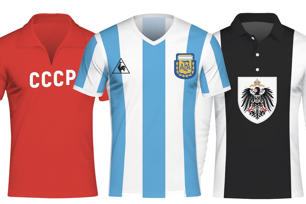 En el mundial de 1958, la Unión de Repúblicas Socialistas Soviéticas vistió la remera roja. Argentina y una de las camisetas más queridas, la del 1986. Alemania mostró su casaca en 1908, en la actualidad mantiene el blanco y detalles negro en referencia a la bandera prusiana