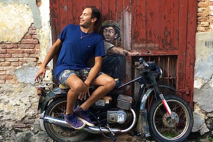 En el mundo ordinario en el que vivía Jonathan, allá por el 2013, la felicidad parecía estar ausente.