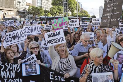 En el Obelisco, un centenar de personas se reunieron para pedir justicia