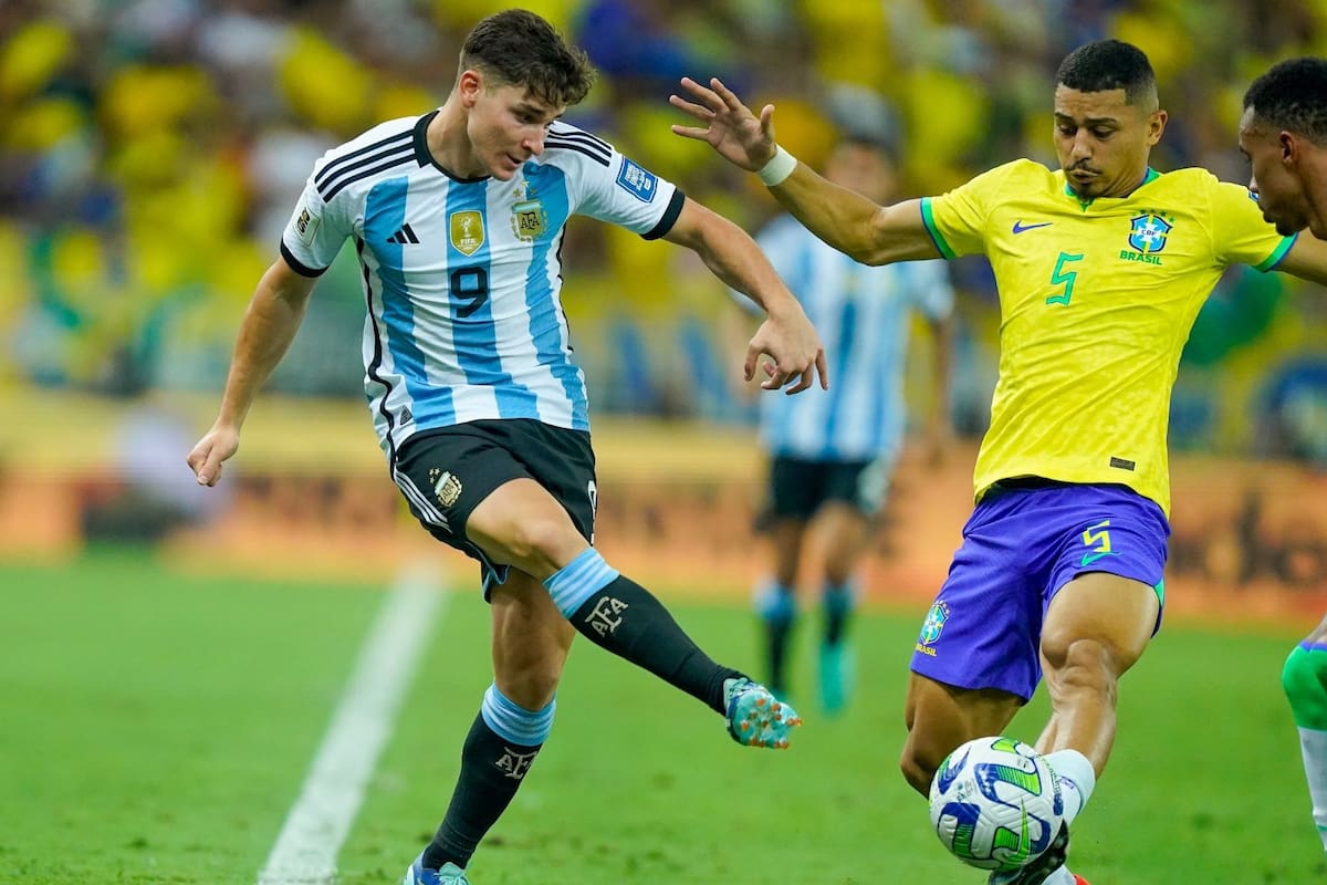 En el partido de la primera ronda, la Argentina venció a Brasil 1 a 0 en Río de Janeiro; ahora, se verán las caras en Buenos Aires