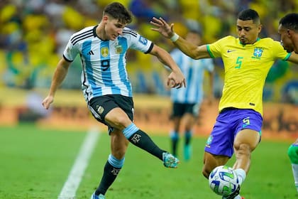 En el partido de la primera ronda, la Argentina venció a Brasil 1 a 0 en Río de Janeiro; ahora, se verán las caras en Buenos Aires