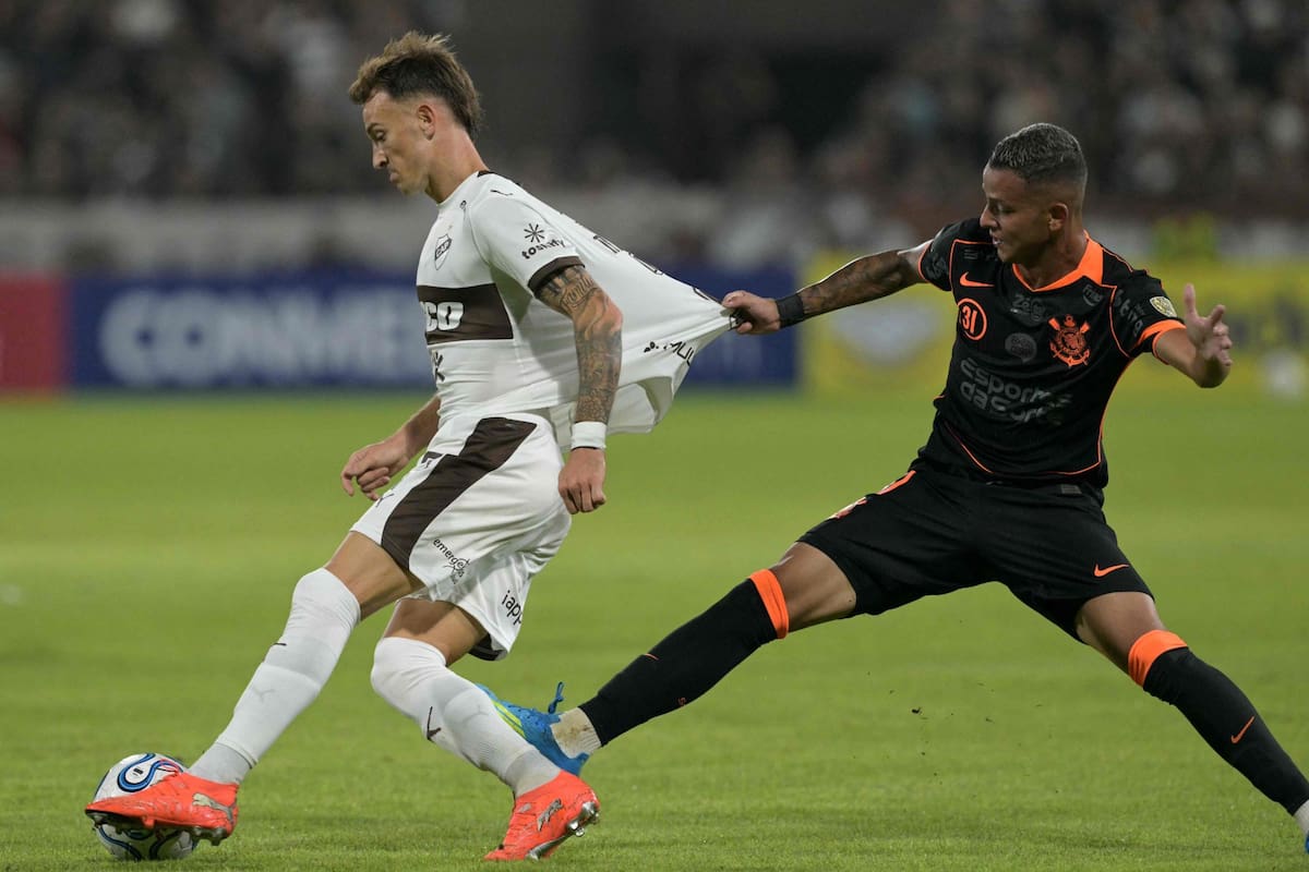 En el partido de la primera vuelta entre Platense y Corinthians, el Timão ganó por 2 a 0 como visitante