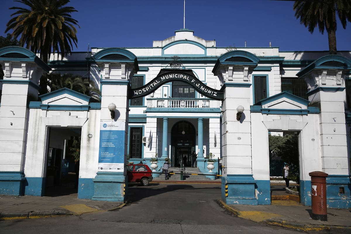 En el predio del Hospital Muñiz se construiría el Complejo Hospitalario Sur