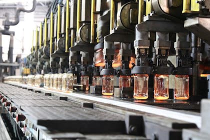 En el primer cuatrimestre cayó la actividad industrial