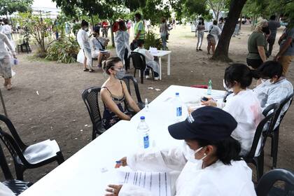 En el primer día del 2022 se registraron más de 20.000 contagios de coronavirus