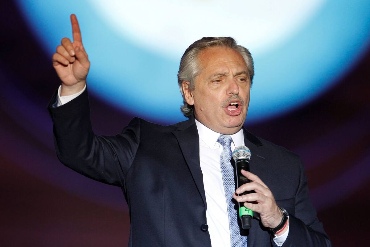 En el primer día hábil del año, el Presidente se refirió a las negociaciones, antes de fijar un piso por decreto; qué dijo ayer la CGT