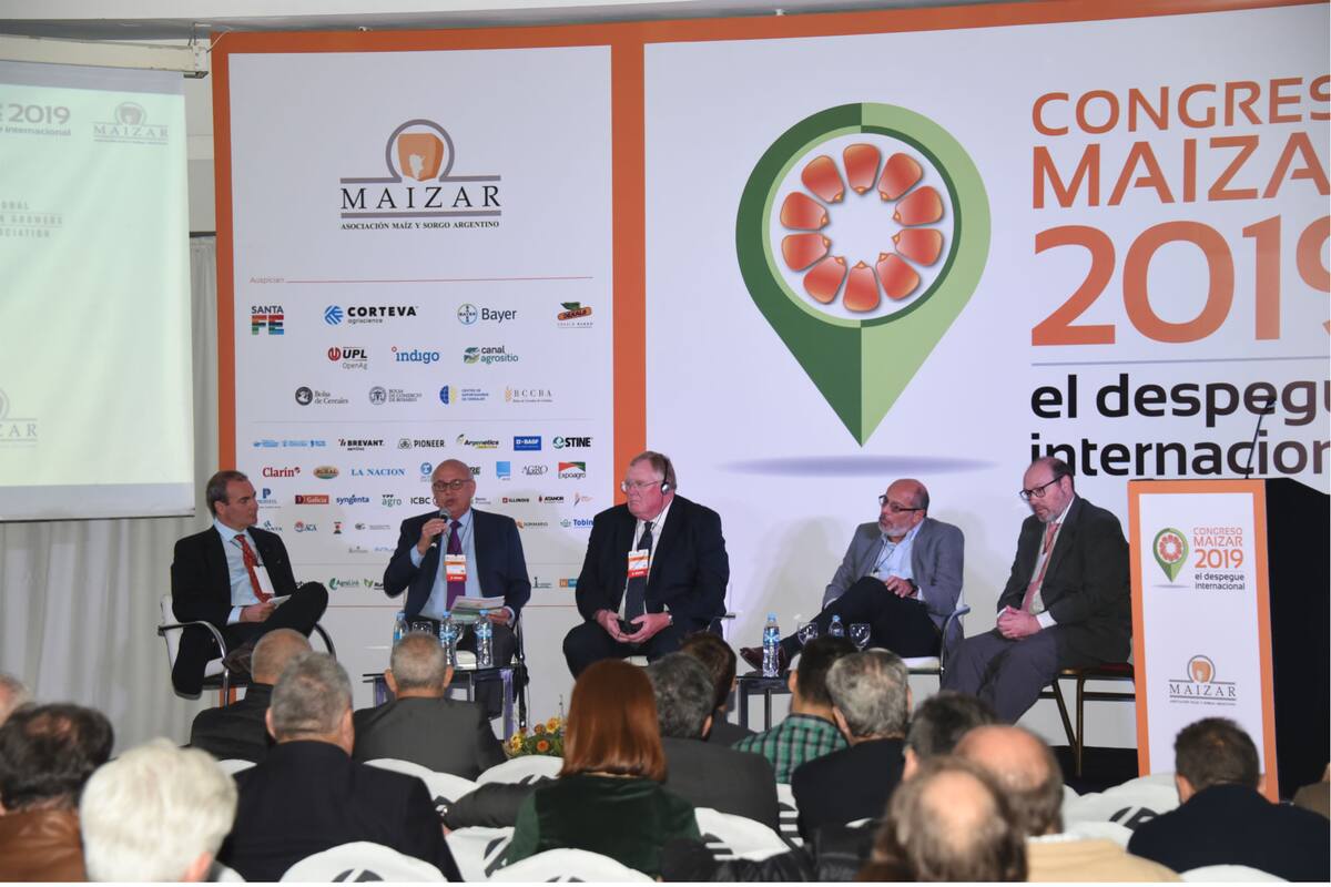 En el primer panel del Congreso de Maizar 2019, los expositores: Ramalho da Silva, Schaaf,Passero y Petri