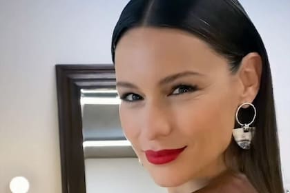 En el programa de Ángel de Brito dijeron cuánto cobra la modelo en Pampita Online.