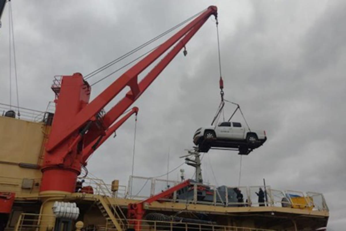 En el puerto de Ushuaia ya se reciben los vehículos y materiales de la nueva guarnición militar que funcionará en Tolhuin