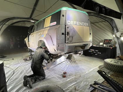 En el rally la competencia no termina cuando los vehículos cruzan la meta, solo cambia de protagonistas