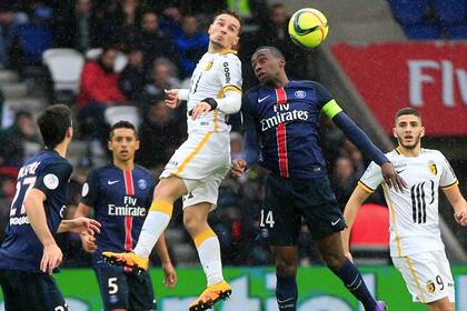 En el regreso de Pastore, PSG empató con Lille