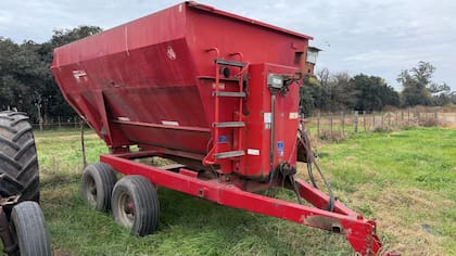 En el remate se vende un mixers Mainero