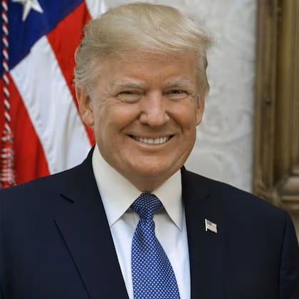 En el retrato de su primera presidencia Donald Trump se mostró sonriente como sus antecesores