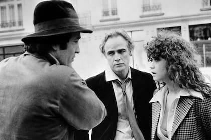 Bernardo Bertolucci en el rodaje de Último tango en París, con Marlon Brando y Maria Schneider